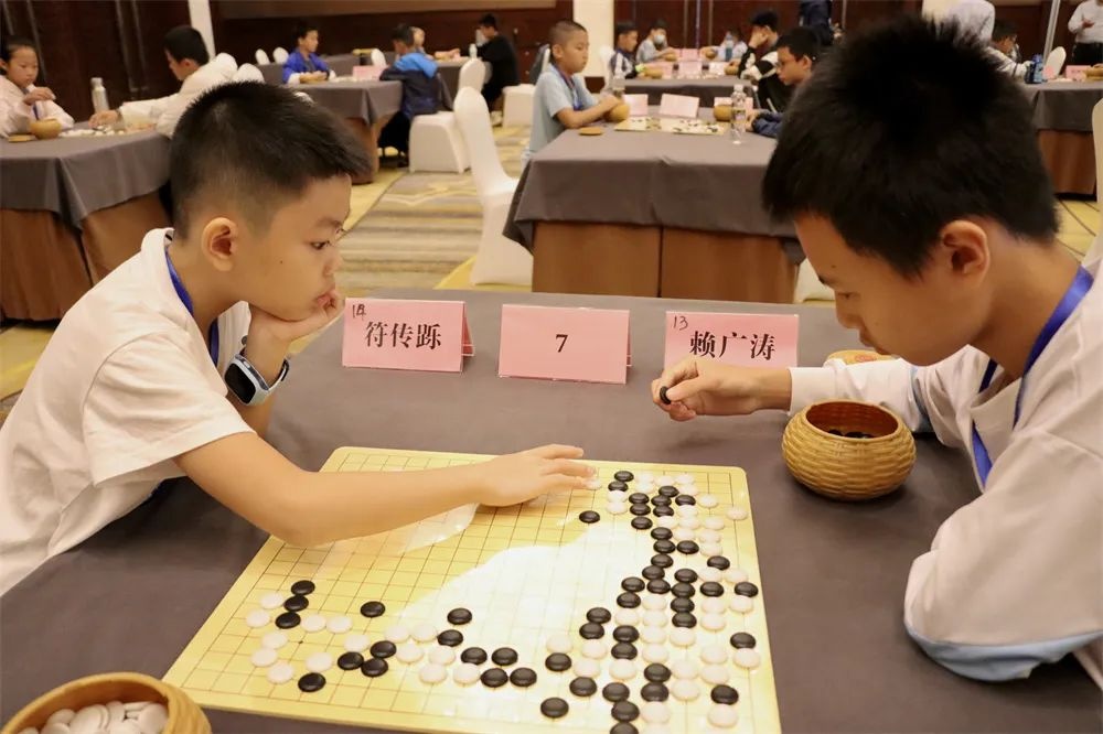 雷竞技RAYBET注册海南昌江发布五一假期活动预告：摘芒果玩赛事海边撒欢……(图12)